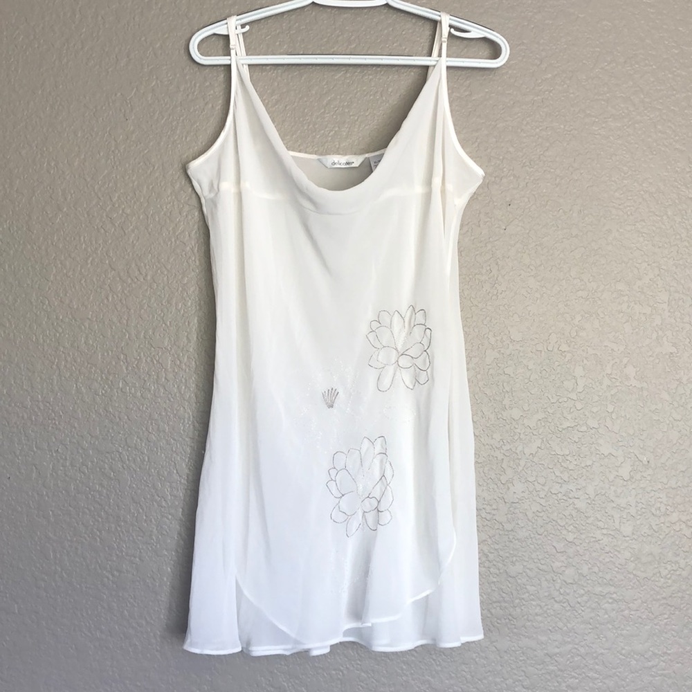 SHEER WHITE NIGHTIE AND ROBE WITH BEADING